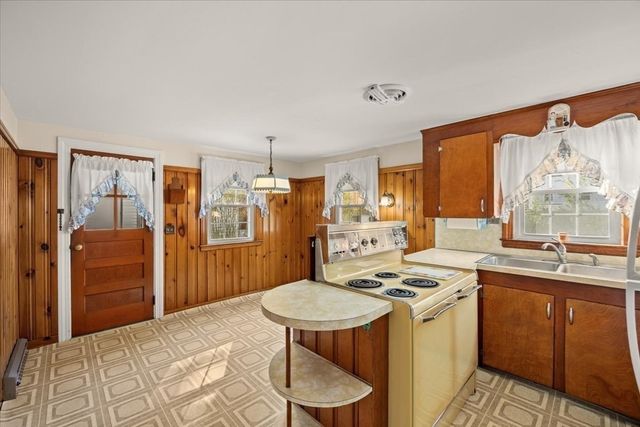 123 Taylor Avenue, Dedham, MA 02026