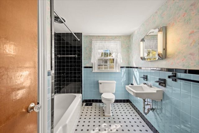 123 Taylor Avenue, Dedham, MA 02026