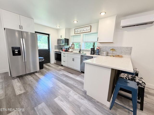 630 Allensville Rd, Sevierville, TN 37876