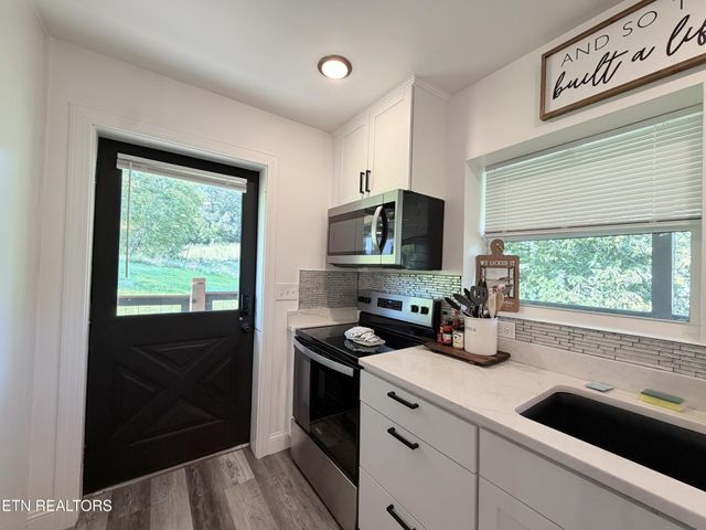630 Allensville Rd, Sevierville, TN 37876