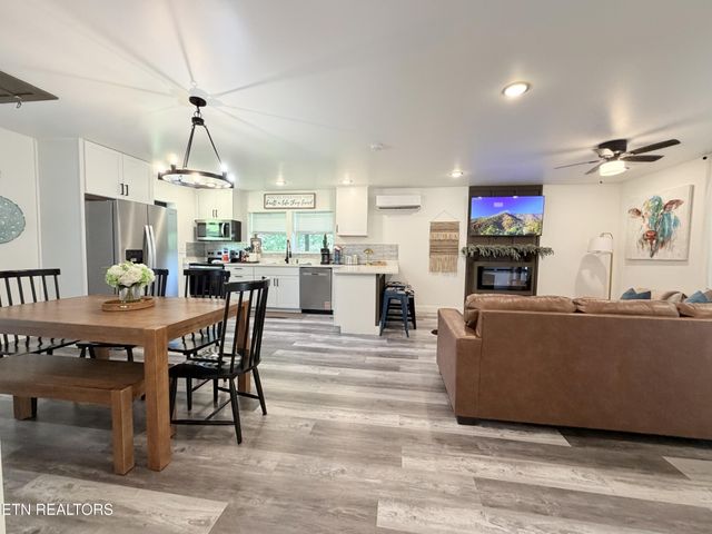 630 Allensville Rd, Sevierville, TN 37876