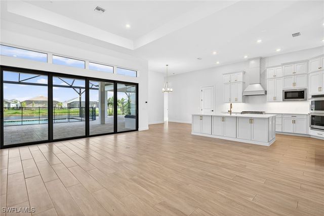 15486 Turin DR, Naples, FL 34114