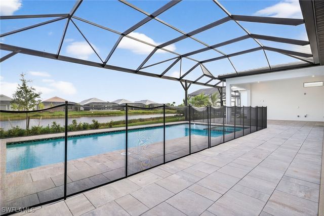 15486 Turin DR, Naples, FL 34114