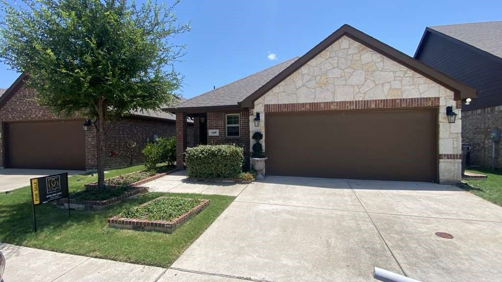 128 Morgan Drive, Red Oak, TX 75154