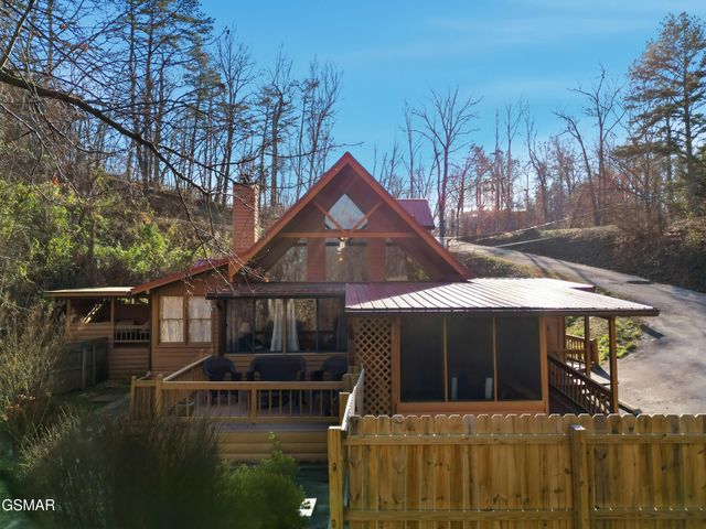 727 Sunrise Boulevard, Sevierville, TN 37862