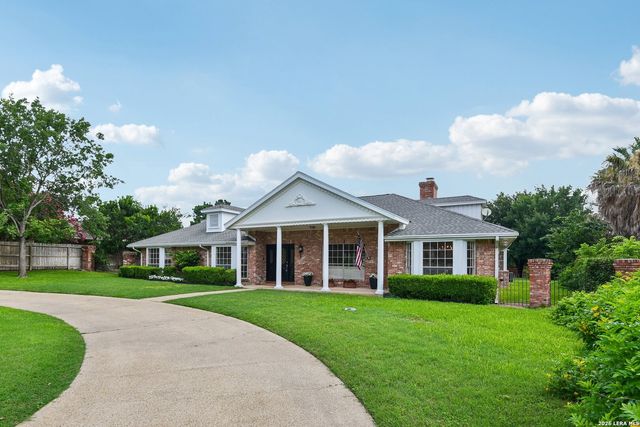211 CHATTINGTON CT, Castle Hills, TX 78213