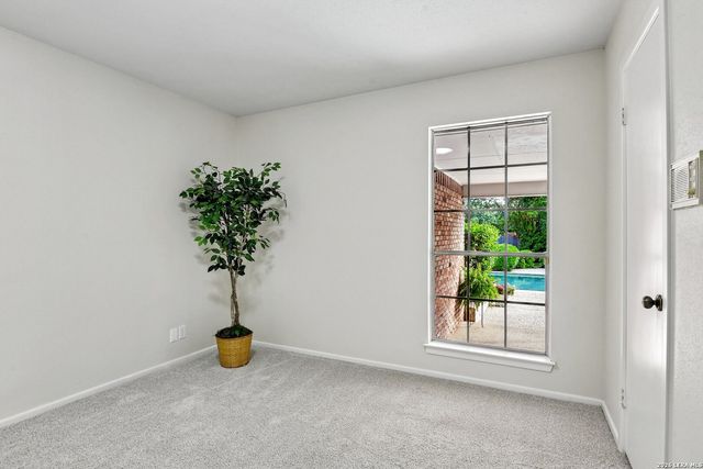 211 CHATTINGTON CT, Castle Hills, TX 78213