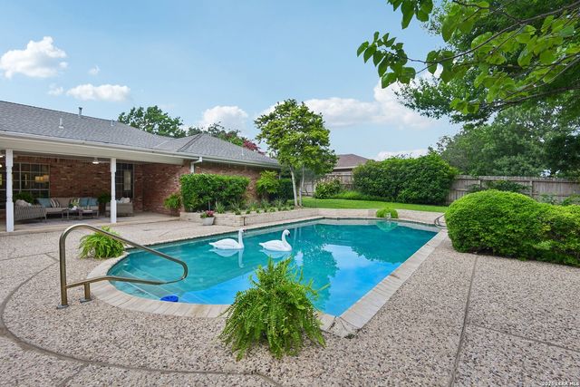 211 CHATTINGTON CT, Castle Hills, TX 78213