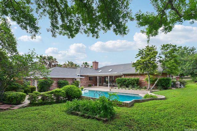 211 CHATTINGTON CT, Castle Hills, TX 78213