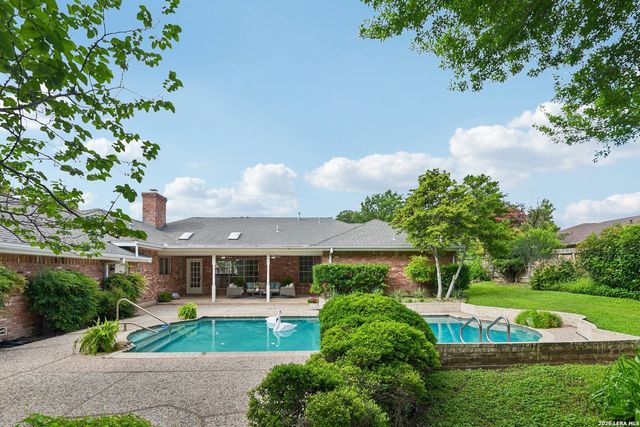 211 CHATTINGTON CT, Castle Hills, TX 78213