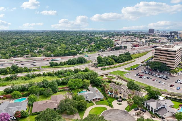 211 CHATTINGTON CT, Castle Hills, TX 78213