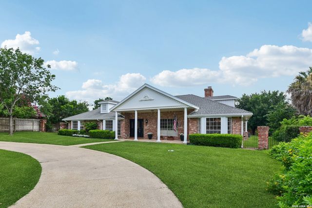 211 CHATTINGTON CT, Castle Hills, TX 78213