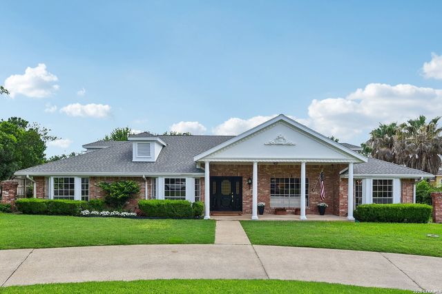 211 CHATTINGTON CT, Castle Hills, TX 78213