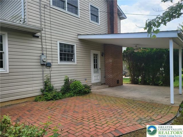 1030 North 10th Street, Whitehall Twp, PA 18052
