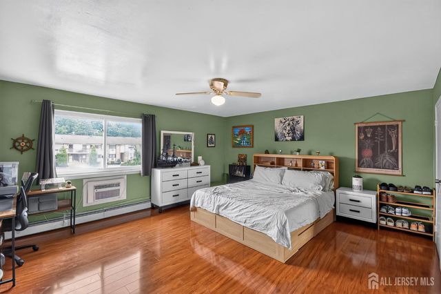 1008 Cricket Lane, Woodbridge Proper, NJ 07095