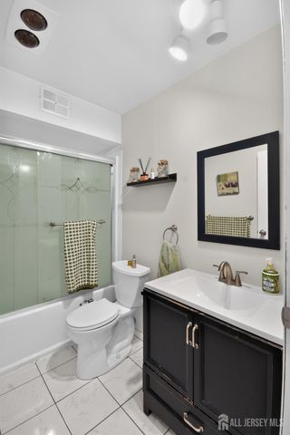 1008 Cricket Lane, Woodbridge Proper, NJ 07095