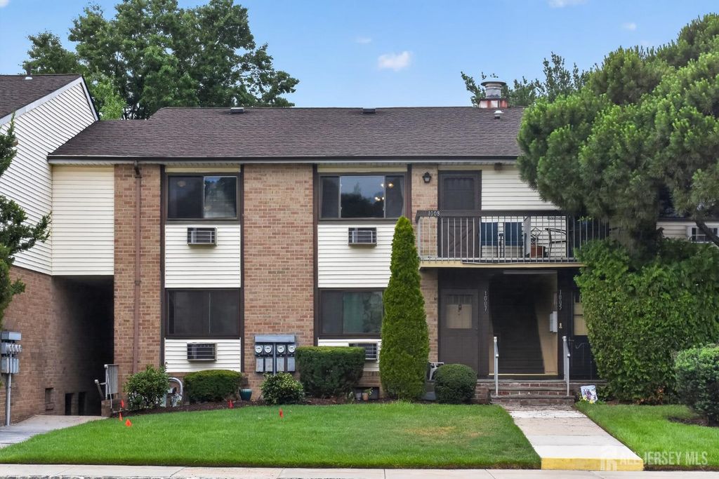 1008 Cricket Lane, Woodbridge Proper, NJ 07095