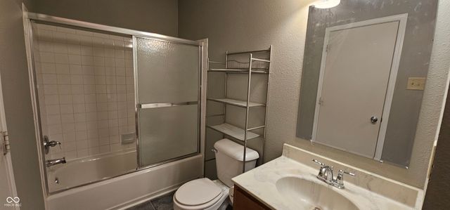 1716 Feather Reed Lane, Greenwood, IN 46143