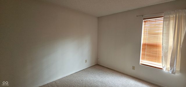 1716 Feather Reed Lane, Greenwood, IN 46143