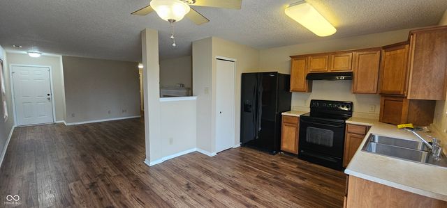 1716 Feather Reed Lane, Greenwood, IN 46143