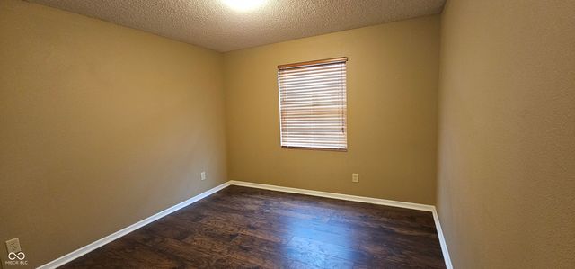 1716 Feather Reed Lane, Greenwood, IN 46143