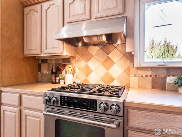 1670 Stove Prairie Cir, Loveland, CO 80538