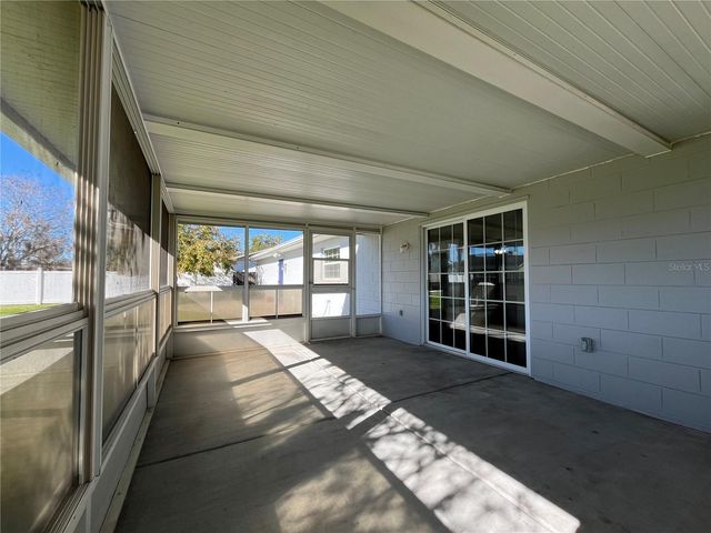 197 HIDDEN LAKE DRIVE, Brandon, FL 33511