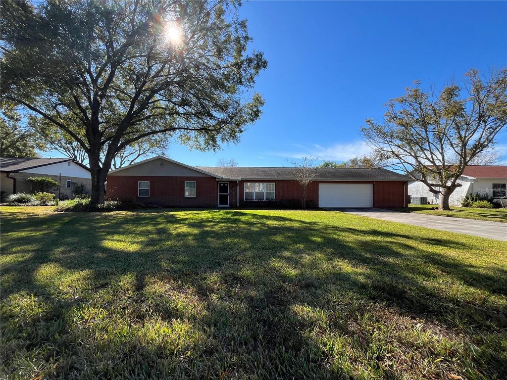 197 HIDDEN LAKE DRIVE, Brandon, FL 33511