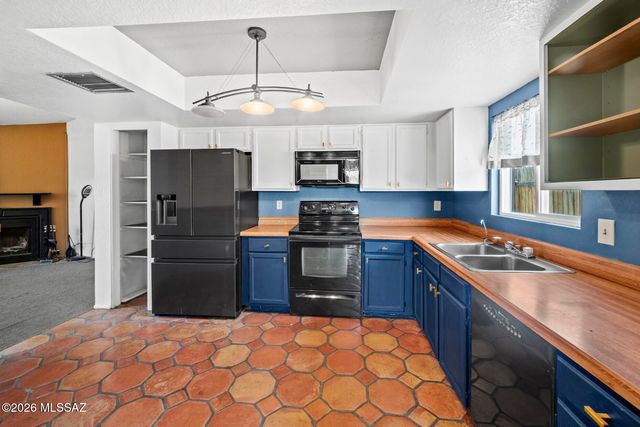 2015 W Brittain Drive, Tucson, AZ 85705