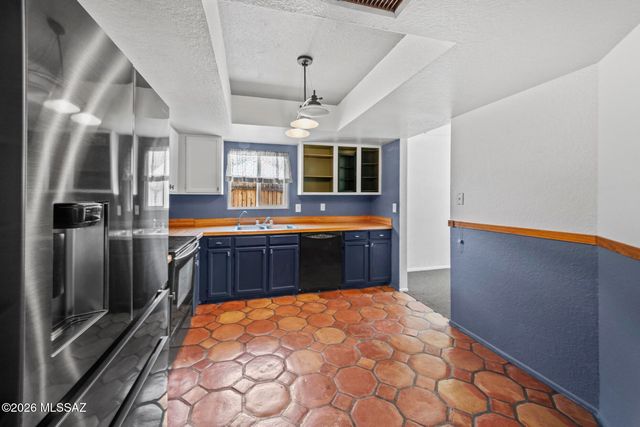 2015 W Brittain Drive, Tucson, AZ 85705