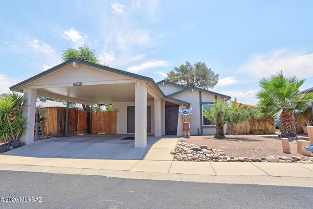 2015 W Brittain Drive, Tucson, AZ 85705