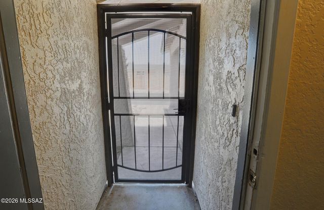 2015 W Brittain Drive, Tucson, AZ 85705