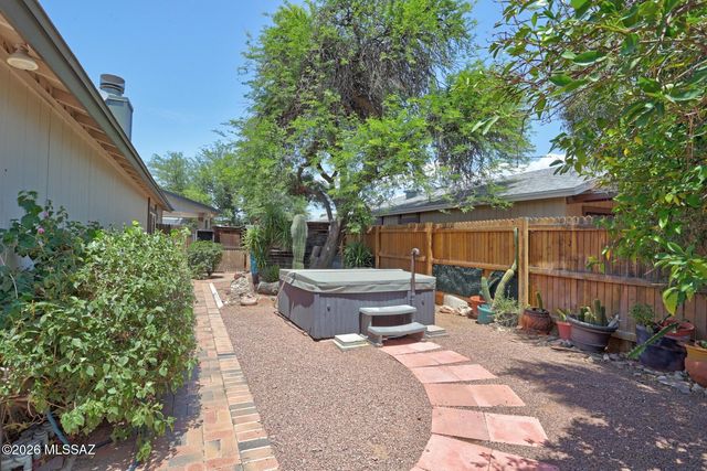2015 W Brittain Drive, Tucson, AZ 85705