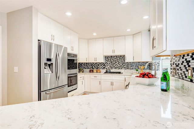 19125 NE 51st Street, Sammamish, WA 98074