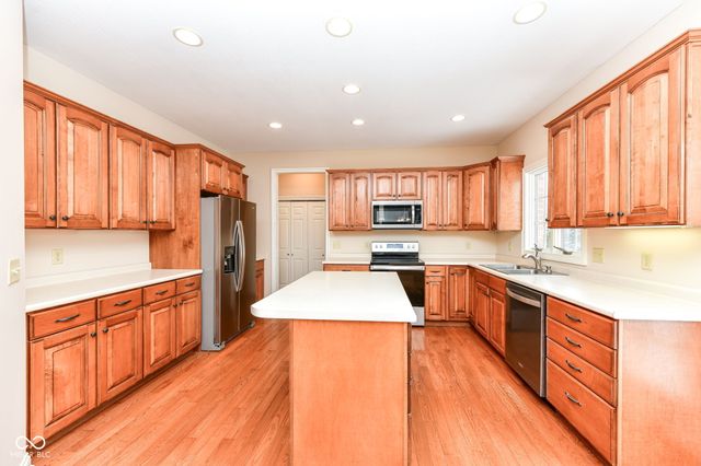 10480 Creektree Lane, Fishers, IN 46038