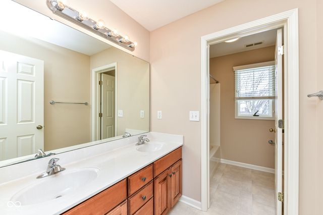 10480 Creektree Lane, Fishers, IN 46038