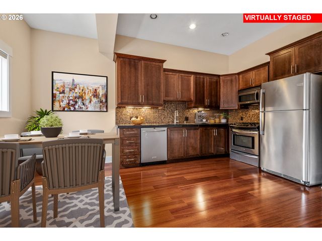 838 Se 38TH Ave 202, Portland, OR 97214