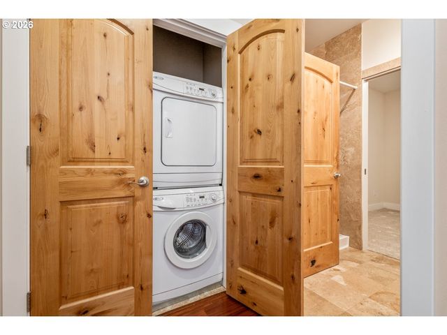 838 Se 38TH Ave 202, Portland, OR 97214