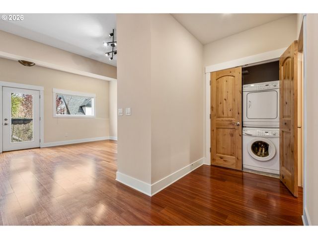 838 Se 38TH Ave 202, Portland, OR 97214