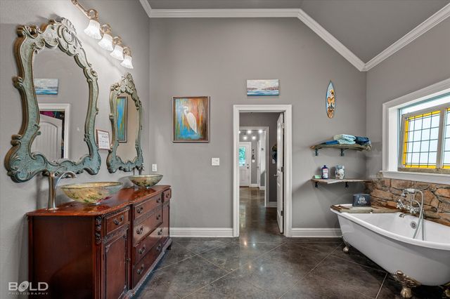 1295 Caplis Sligo Road, Bossier City, LA 71112