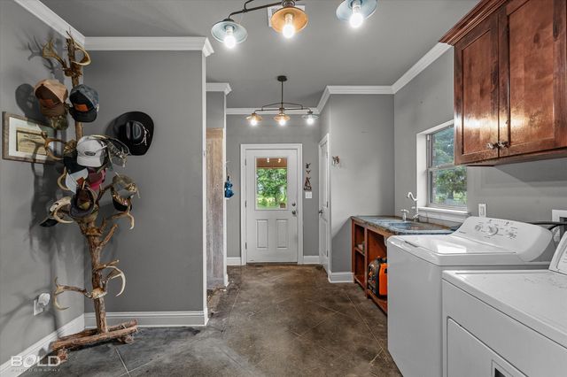 1295 Caplis Sligo Road, Bossier City, LA 71112