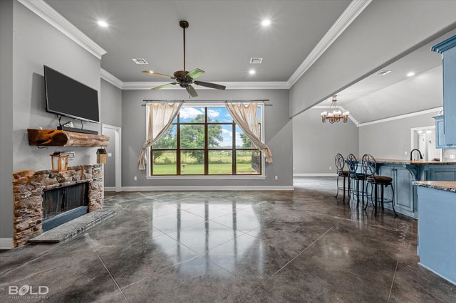 1295 Caplis Sligo Road, Bossier City, LA 71112