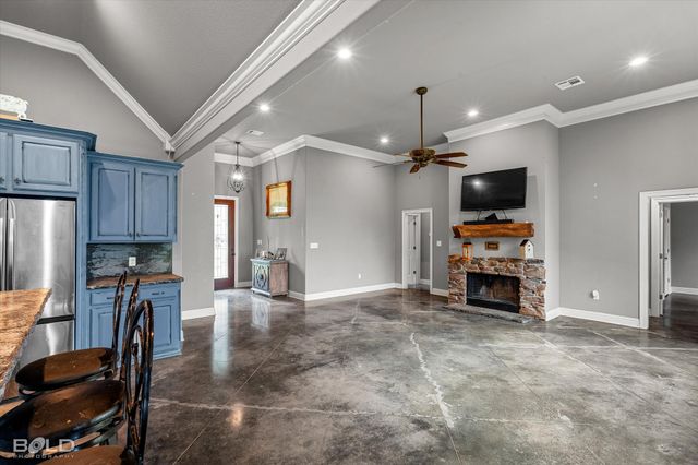 1295 Caplis Sligo Road, Bossier City, LA 71112