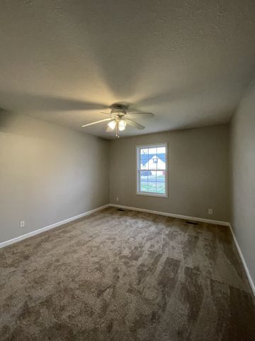 3538 Sandpiper Dr, Clarksville, TN 37042