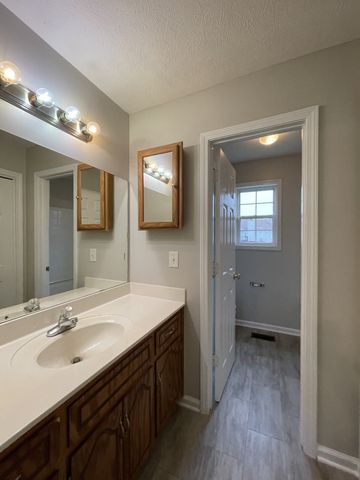 3538 Sandpiper Dr, Clarksville, TN 37042