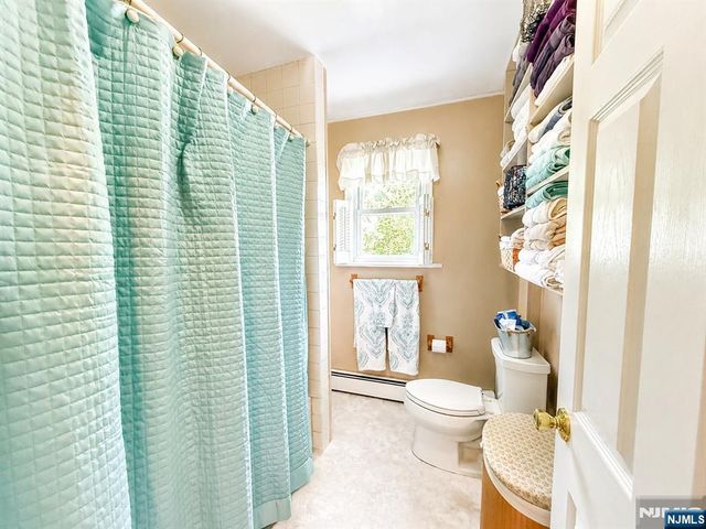 810 Colfax Avenue, Pompton Lakes, NJ 07442