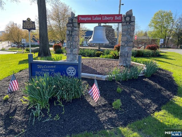 810 Colfax Avenue, Pompton Lakes, NJ 07442