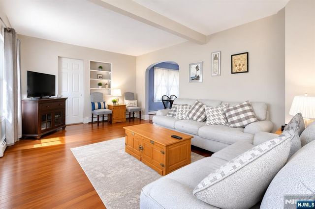 810 Colfax Avenue, Pompton Lakes, NJ 07442
