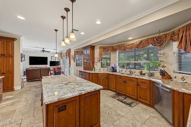 11842 N 82ND Drive, Peoria, AZ 85345