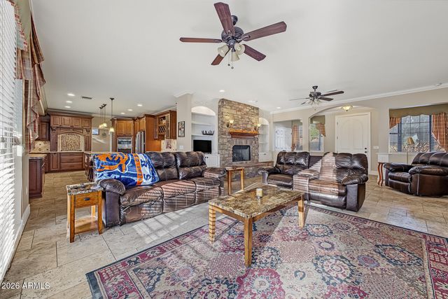 11842 N 82ND Drive, Peoria, AZ 85345